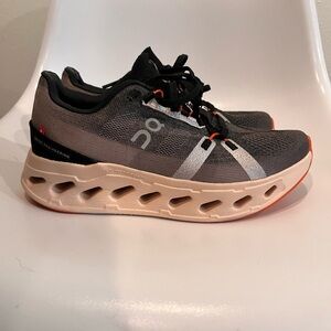On Running Women’s Cloudeclipse shoes size 7.5